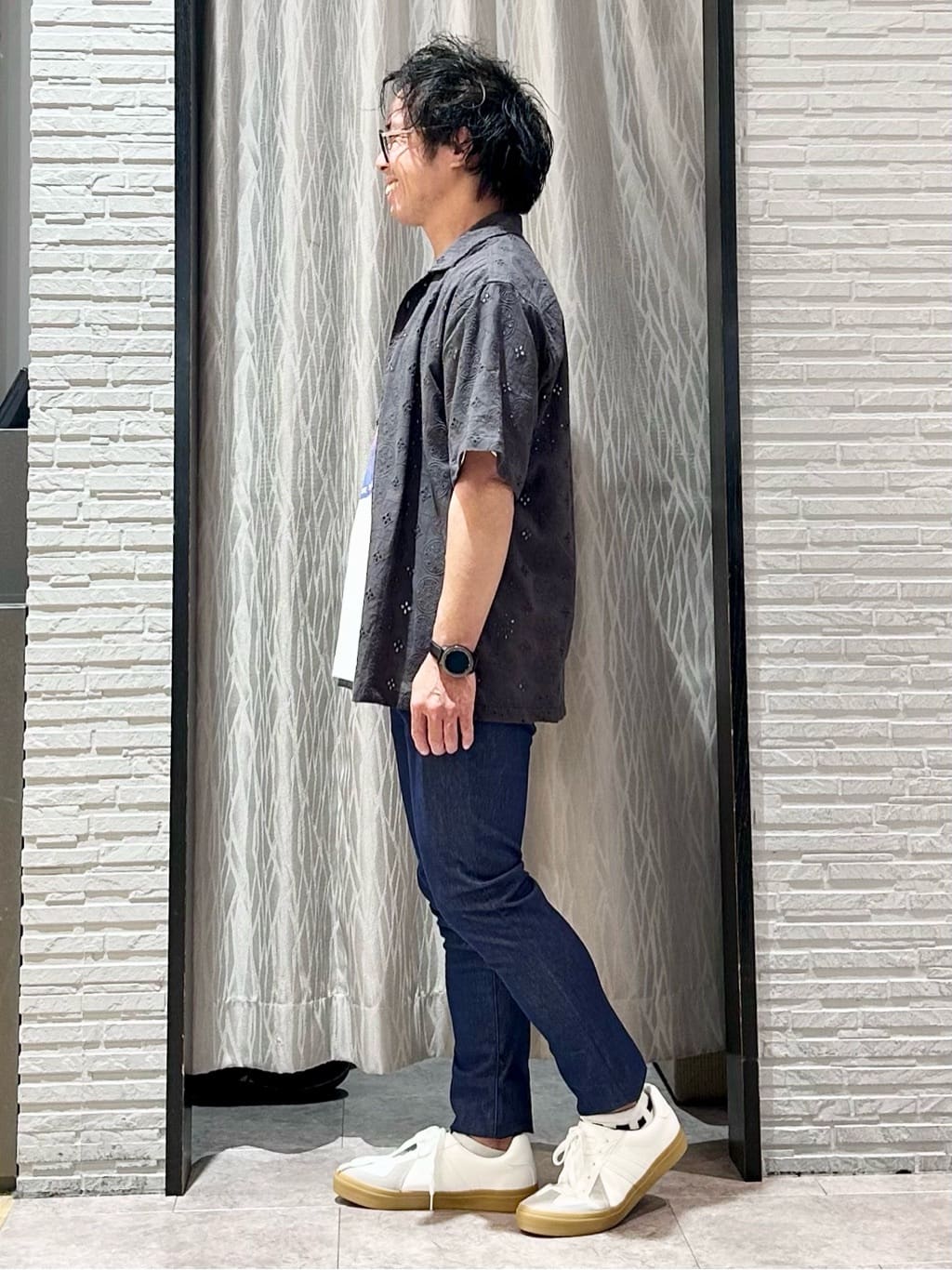 KENJI Iさんの「THE SHOP TK｜アートグラフィック 半袖Tシャツ 洗濯機OK」を使ったコーディネート