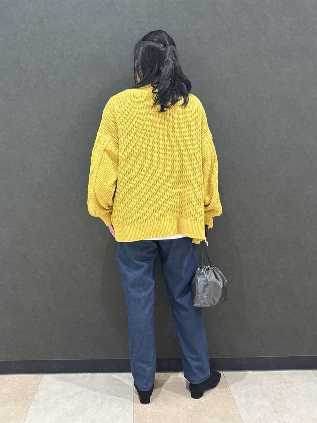 わかさんの「SHOO･LA･RUE｜【洗濯機可/S-LL】大人の抜け感 ざっくり編み モールケーブルカーディガン【CIRCRIC】」を使ったコーディネート