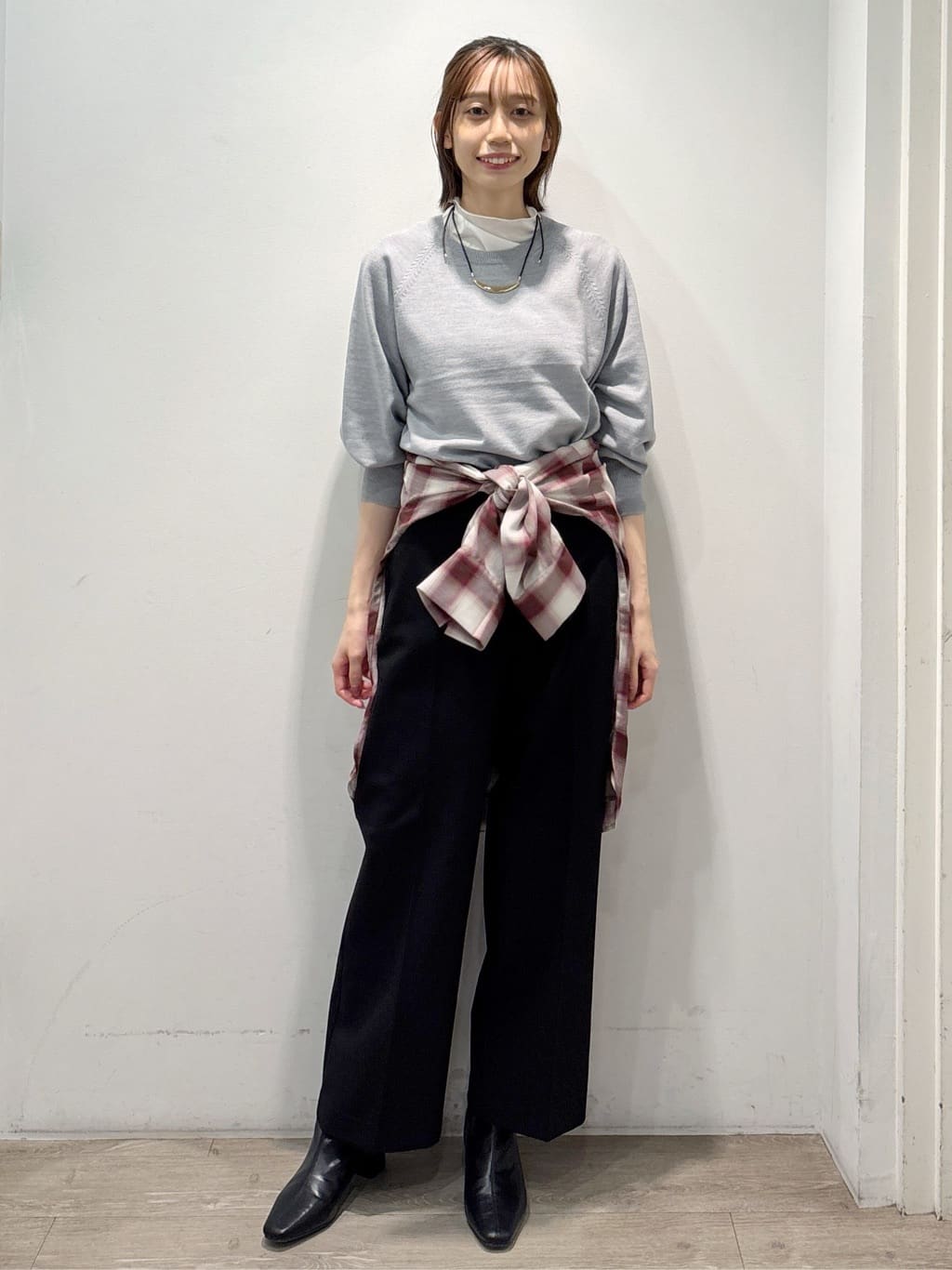ぶまりんさんの「OPAQUE.CLIP｜シアーハイネックトップス【洗濯機OK】」を使ったコーディネート