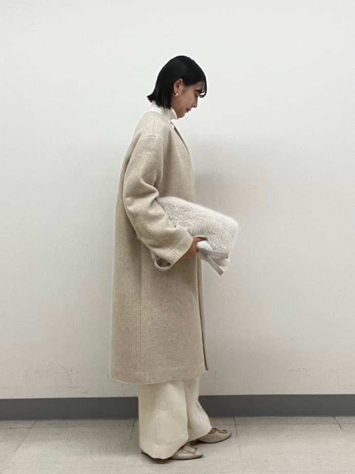 hinanoさんの「INDIVI｜【軽量／ウール混】ライトフォルム ロングコート」を使ったコーディネート