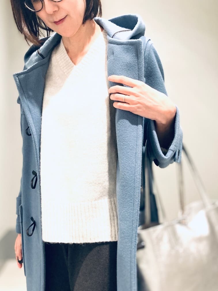Furuさんの「DRESSTERIOR｜アルパカブレンドVネックニット」を使ったコーディネート
