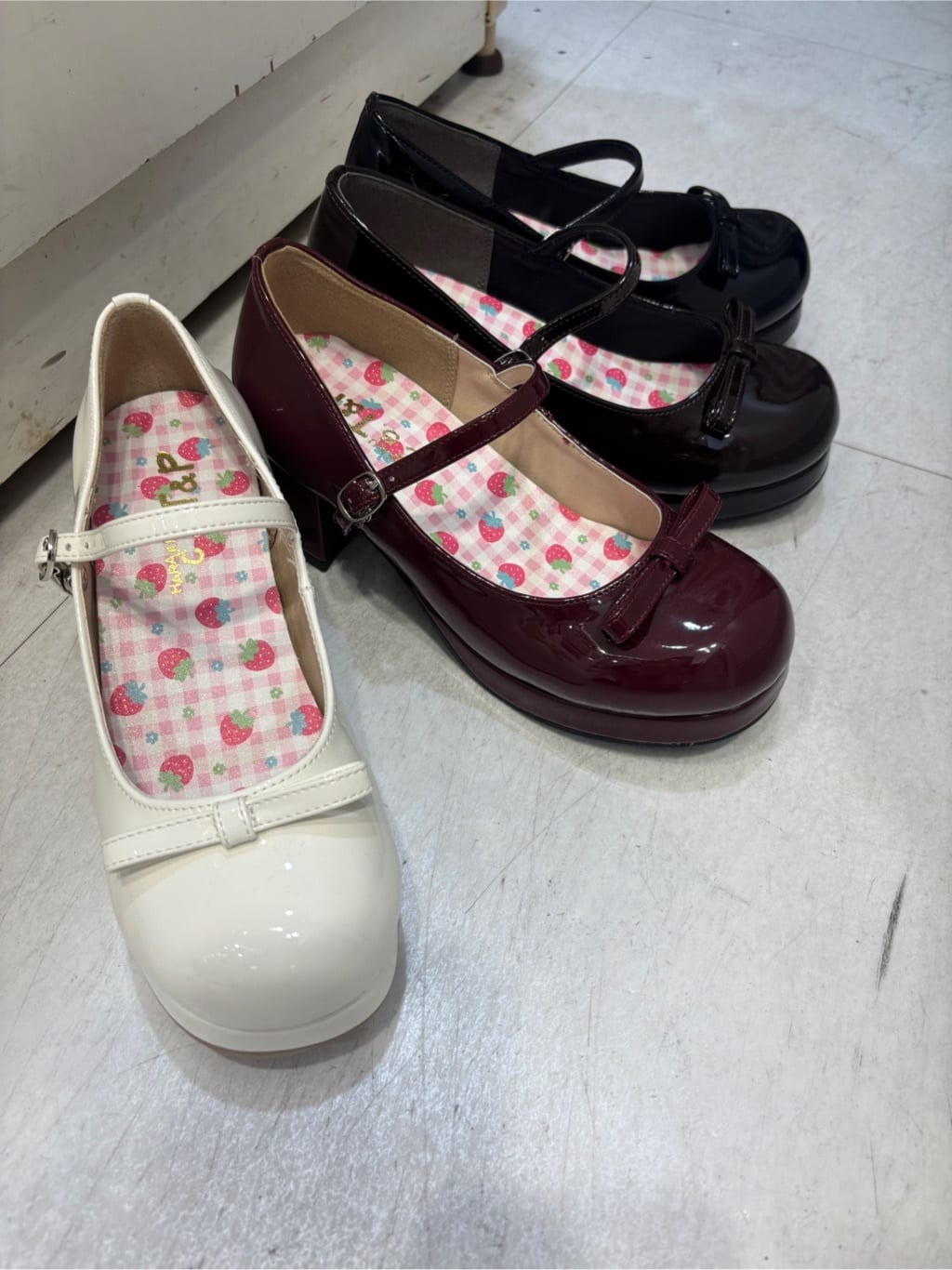 ふみのさんの「ESPERANZA｜リボン付きストラップパンプス」を使ったコーディネート