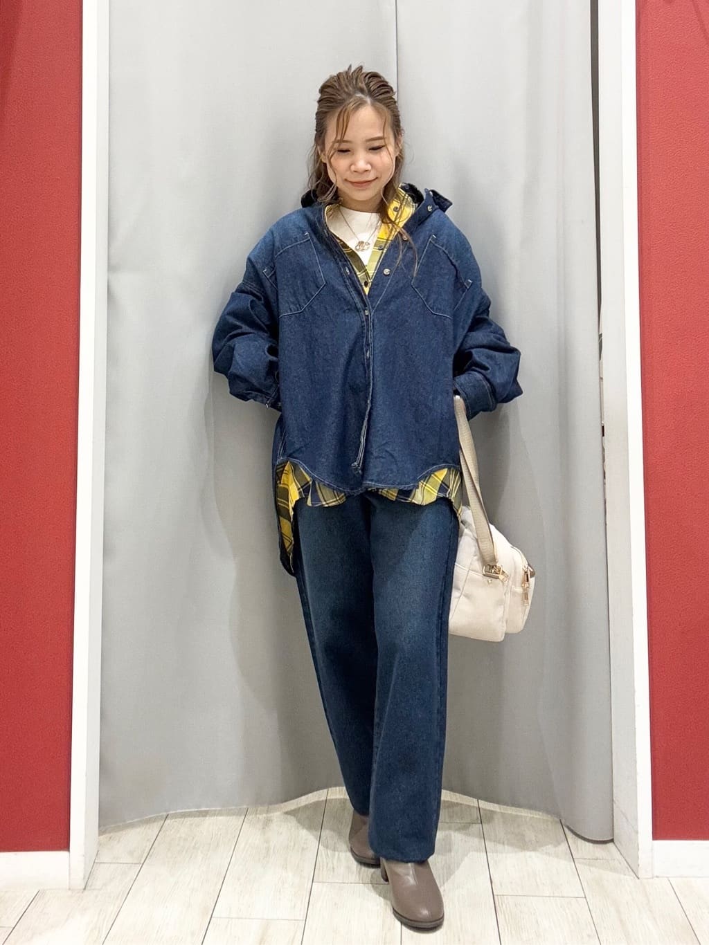 shioさんの「SHOO･LA･RUE｜【洗濯機可/S-LL】程よい抜け感 大人のチェックシャツ」を使ったコーディネート