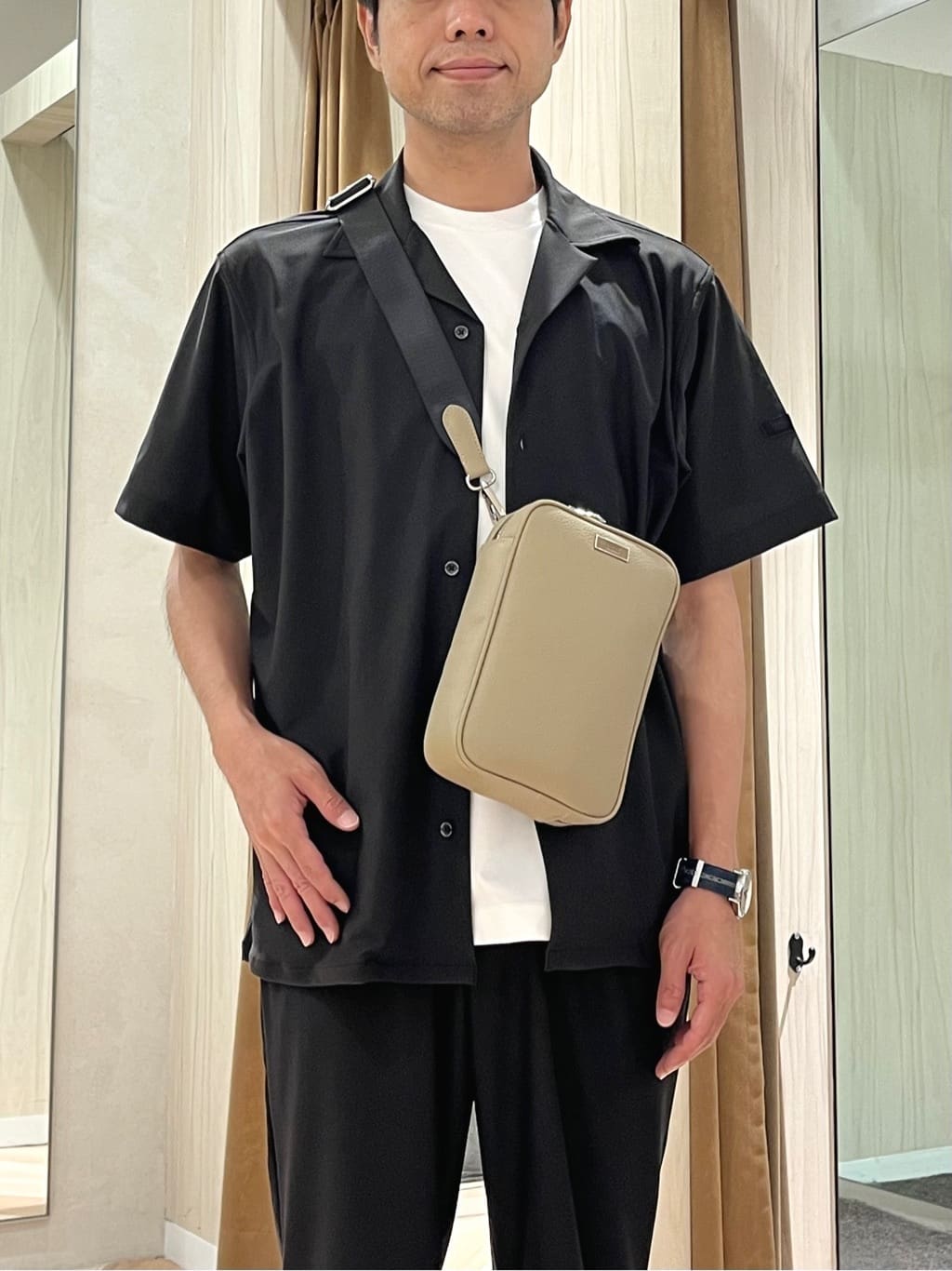 URAさんの「TAKEO KIKUCHI｜マイクロファイバークロスボディバッグ」を使ったコーディネート