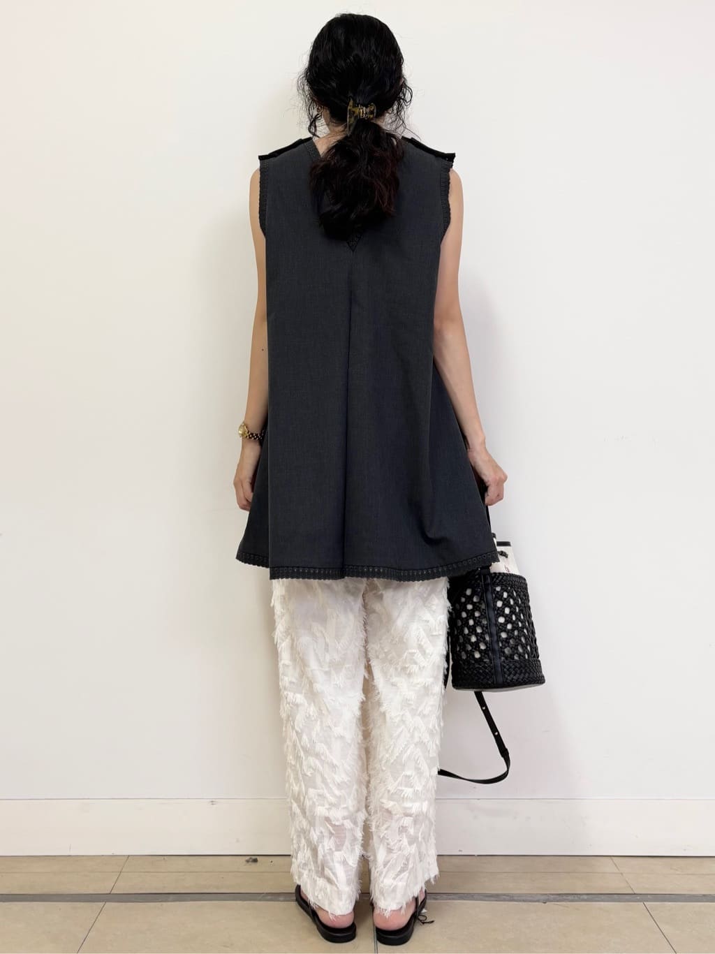 YOKOTAさんの「DRESSTERIOR｜◆【otonaMUSE5月号掲載/3WAY】メッシュ＆キャンバス バケツBAG」を使ったコーディネート