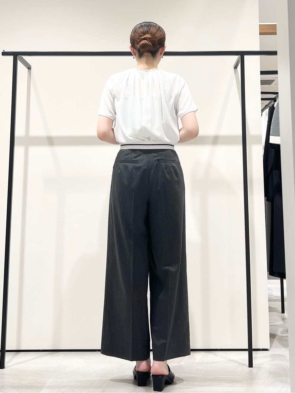 T.Kさんの「INDIVI｜【UVケア】タックブラウス」を使ったコーディネート