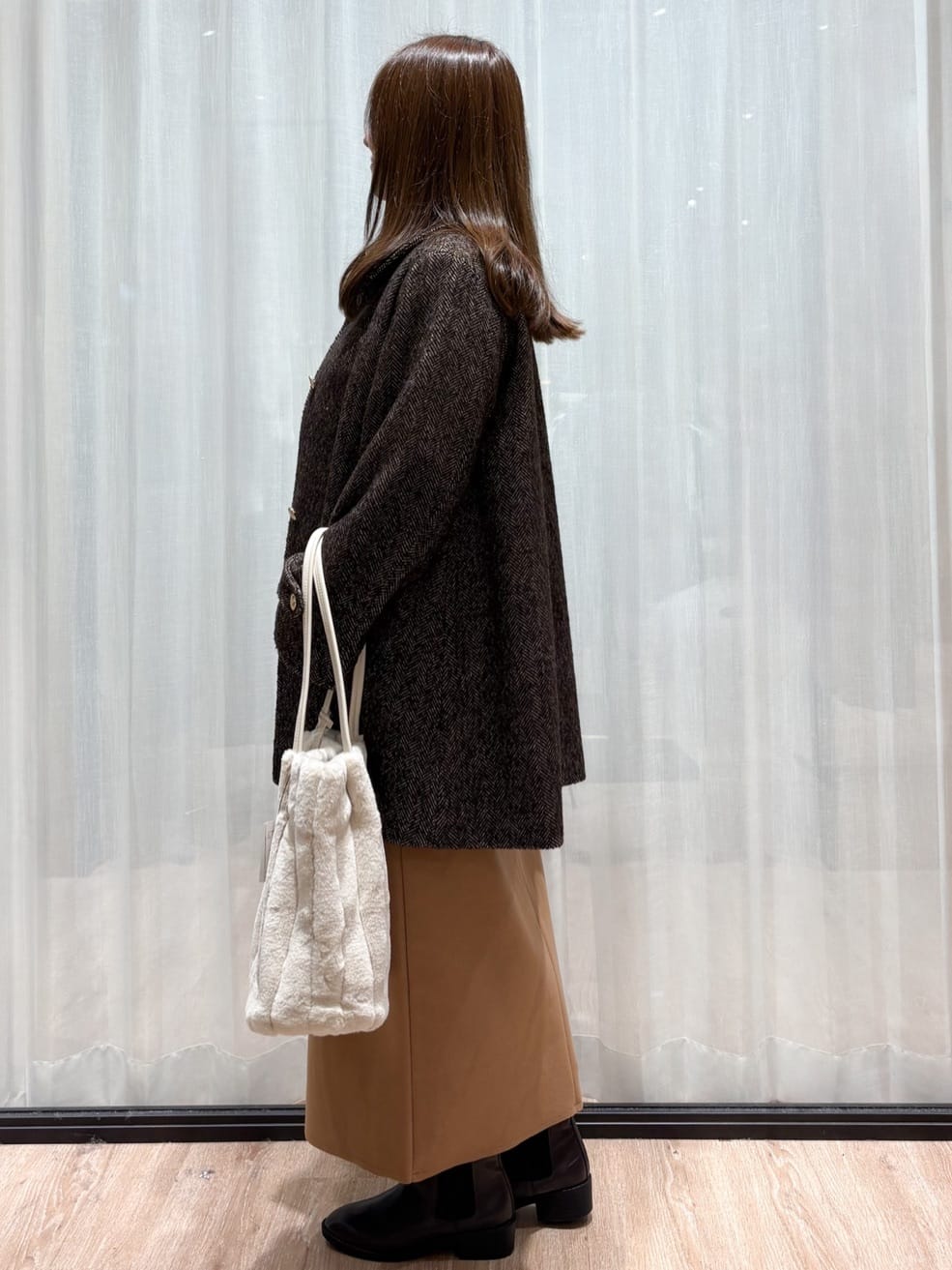かなさんの「OPAQUE.CLIP｜ヘリンボーンステンカラーコート」を使ったコーディネート