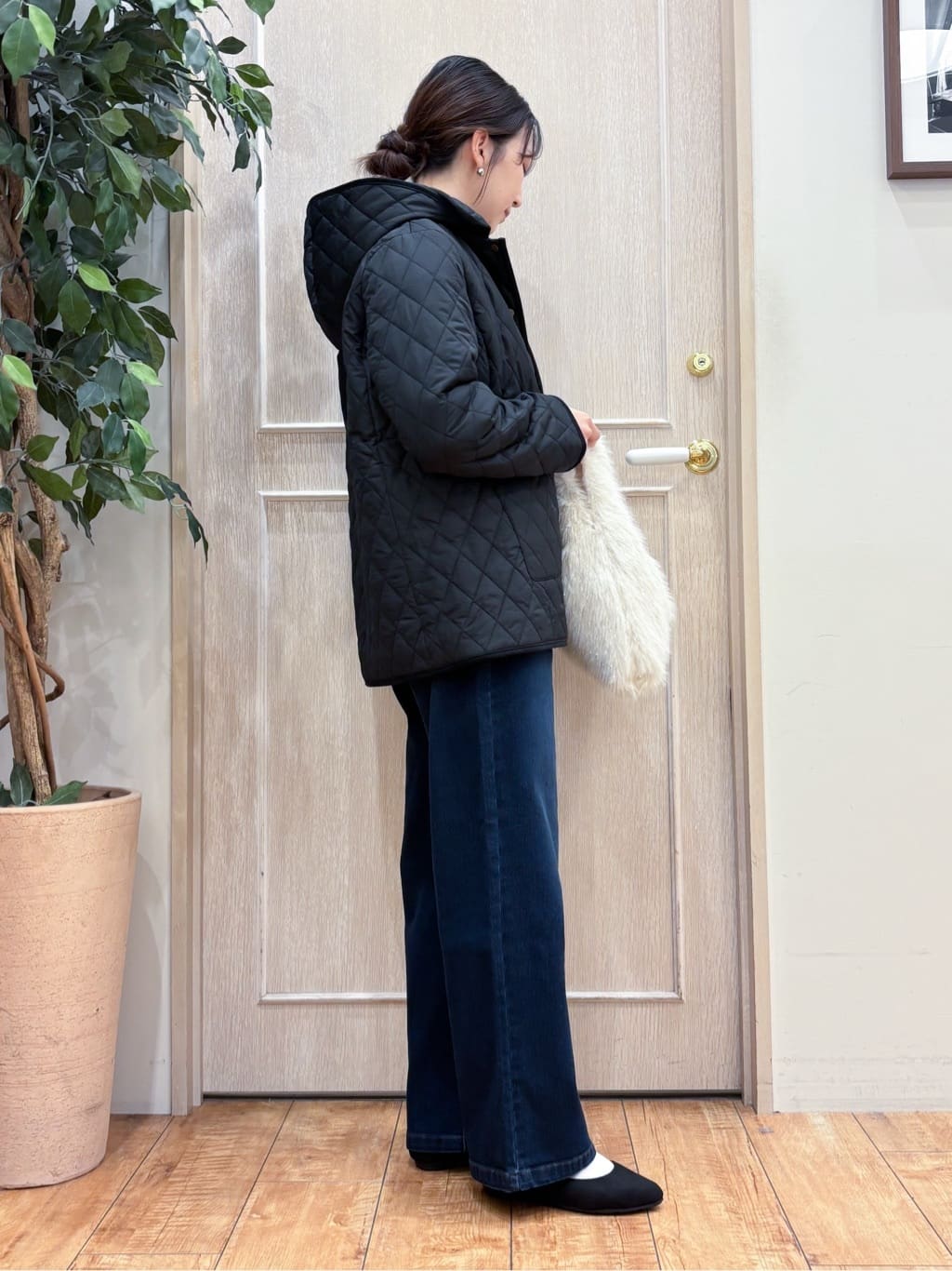 なみさんの「SHOO･LA･RUE｜【S-LL】ふんわり大人の 透かし編みニット」を使ったコーディネート