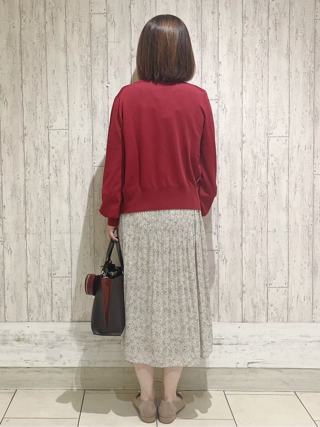 kcさんの「index｜《美人百花掲載》ビジュークルーネックカーディガン【洗濯機洗い可／UVケア／接触冷感／抗ピル】」を使ったコーディネート