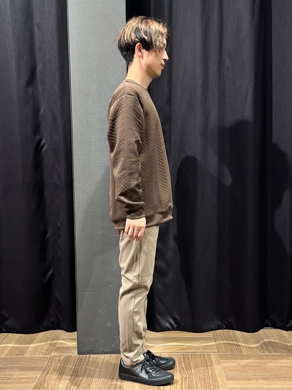 tomoyaさんの「THE SHOP TK｜【無地に飽きた方へ】ふくれジャカードスウェット　洗濯機OK/6色展開/ユニセックスでおすすめ！」を使ったコーディネート
