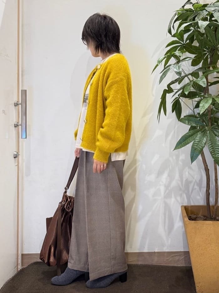 misakiさんの「SHOO･LA･RUE｜グラフィックアソート ベーシックロンT」を使ったコーディネート
