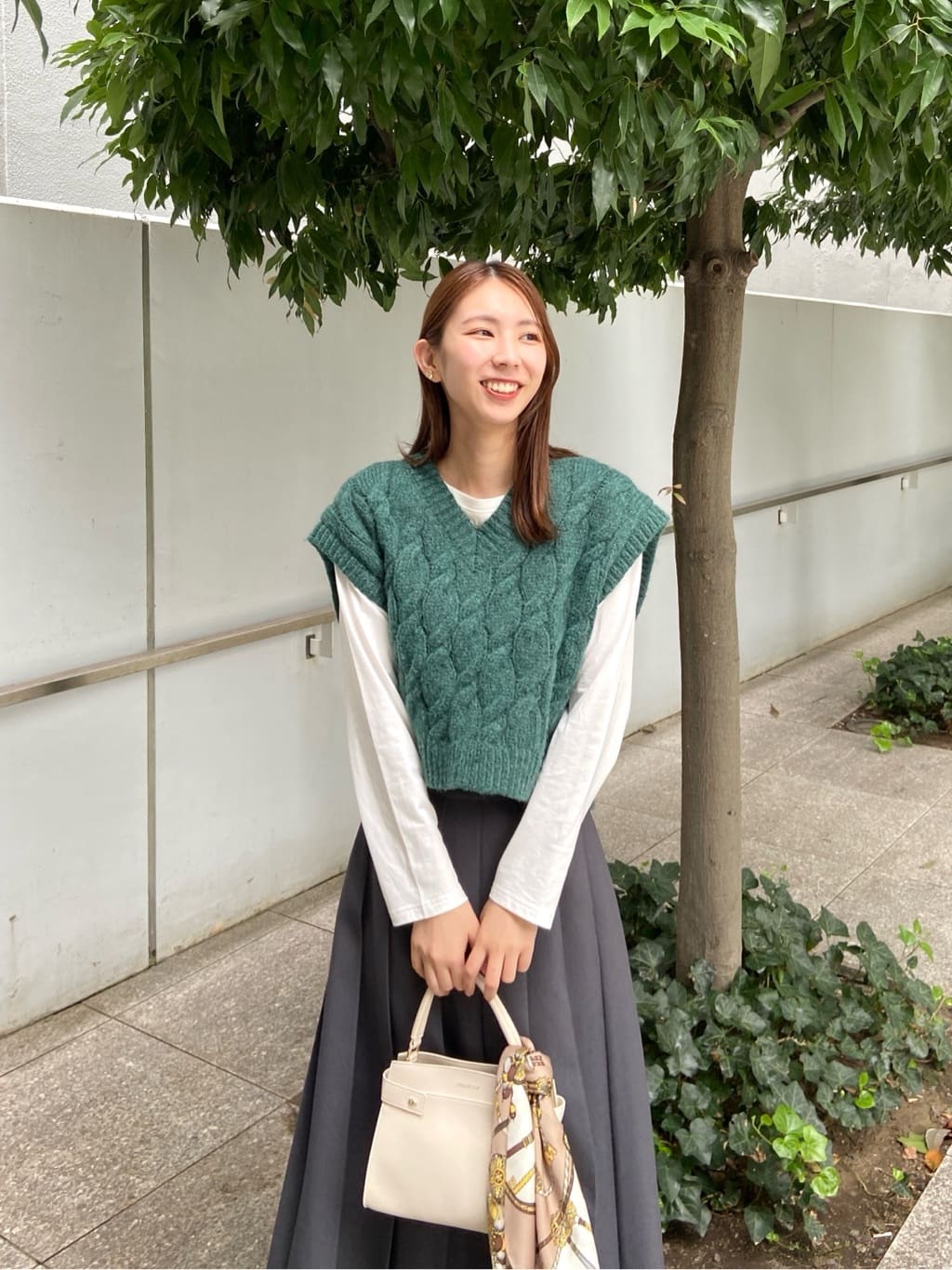めぐさんの「OPAQUE.CLIP｜ロングロゴTシャツ【洗濯機OK】」を使ったコーディネート