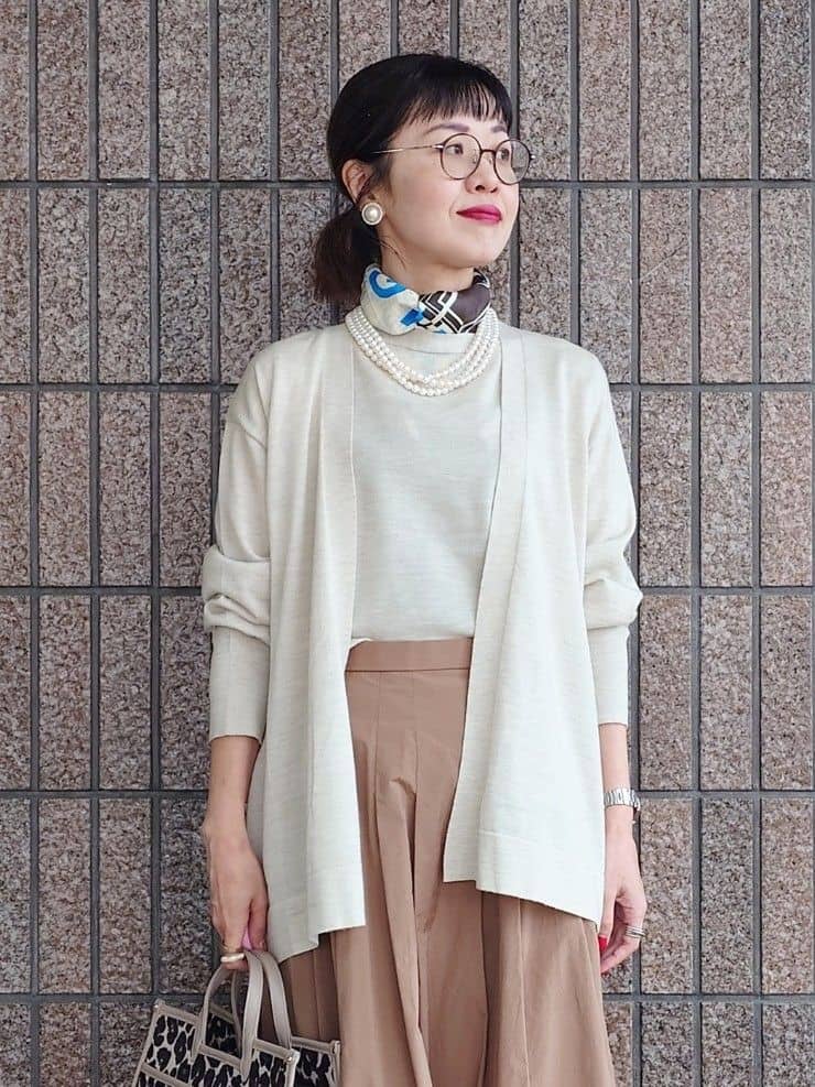 MUTSUKOさんの「UNTITLED｜【アンサンブル可/洗える/ボタンなし】シルクウールカシミヤ 着流しカーディガン」を使ったコーディネート