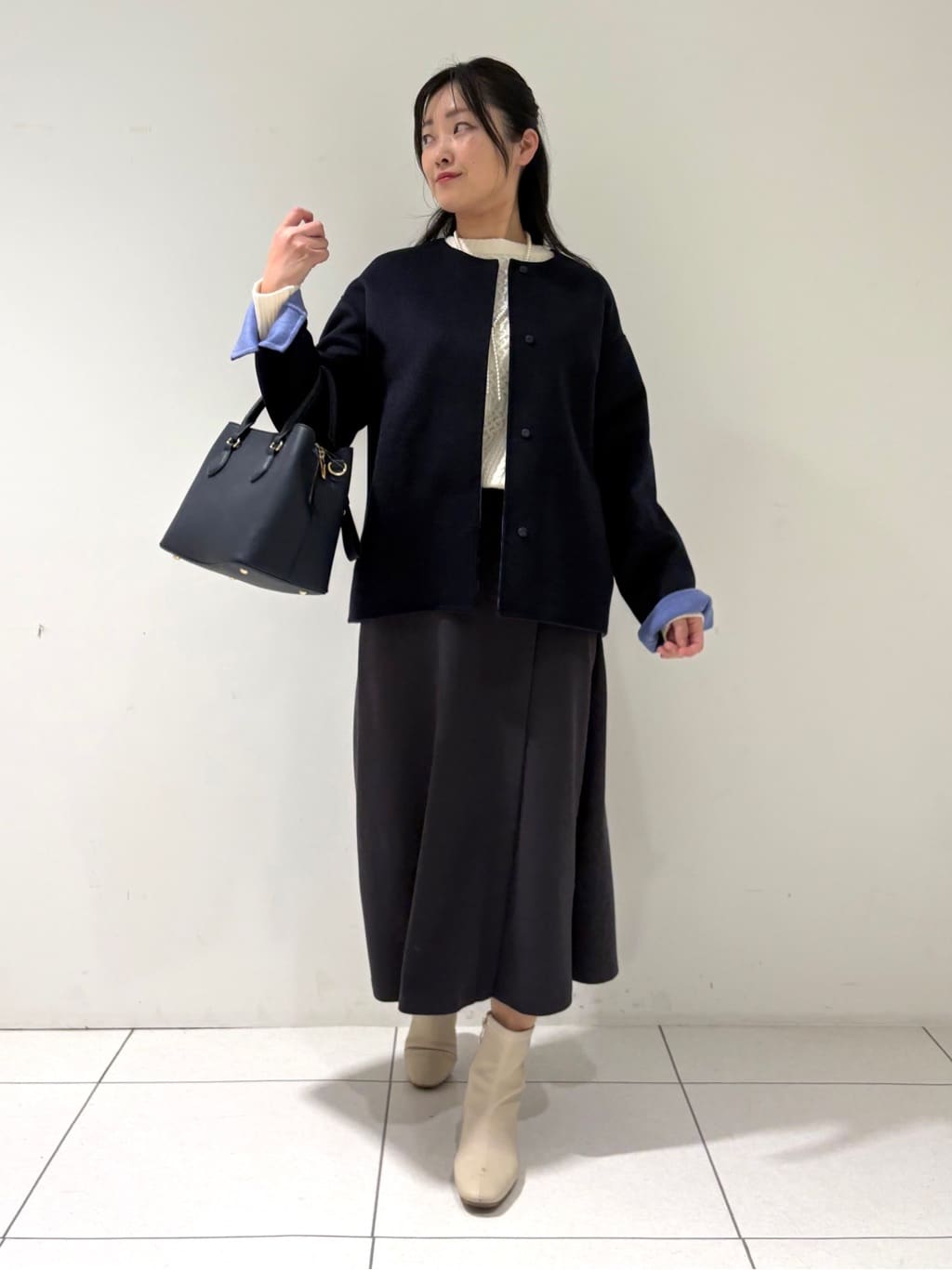 momokoさんの「INDIVI｜【配色デザイン／ショート丈】ウールリバー ノーカラーコート」を使ったコーディネート