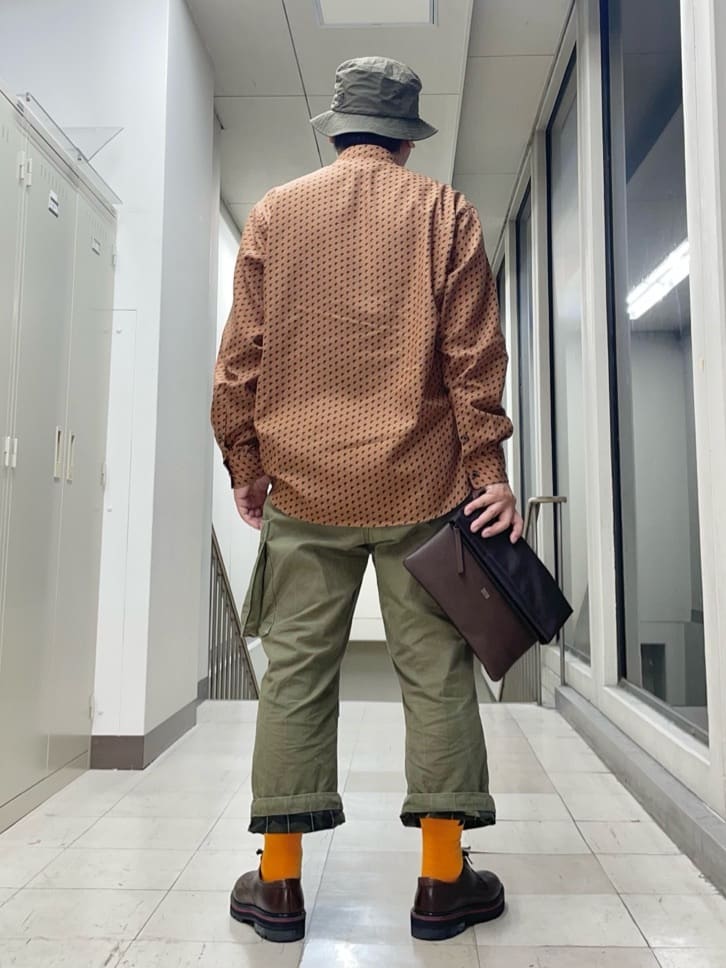 MAKOTO AIさんの「TAKEO KIKUCHI｜ボーラーハット柄 長袖シャツ」を使ったコーディネート
