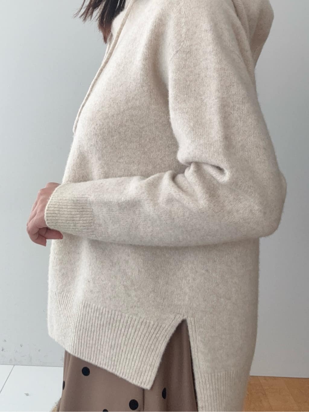 BUNさんの「DRESSTERIOR｜カシミヤブレンドフードニット」を使ったコーディネート