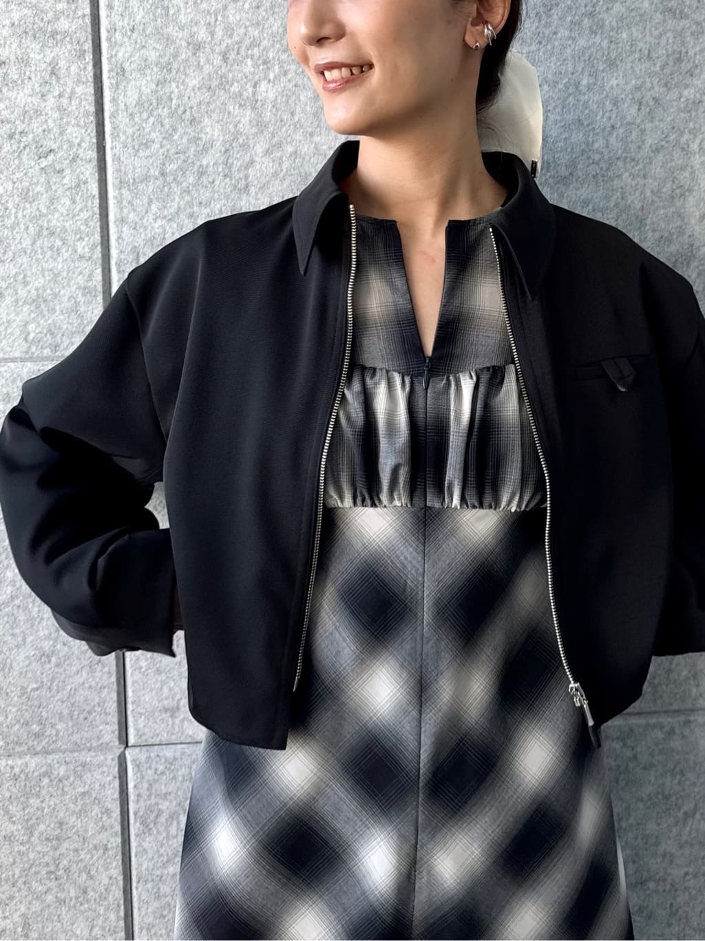 uchi__yamaさんの「CODE A｜shadow check femi dress」を使ったコーディネート
