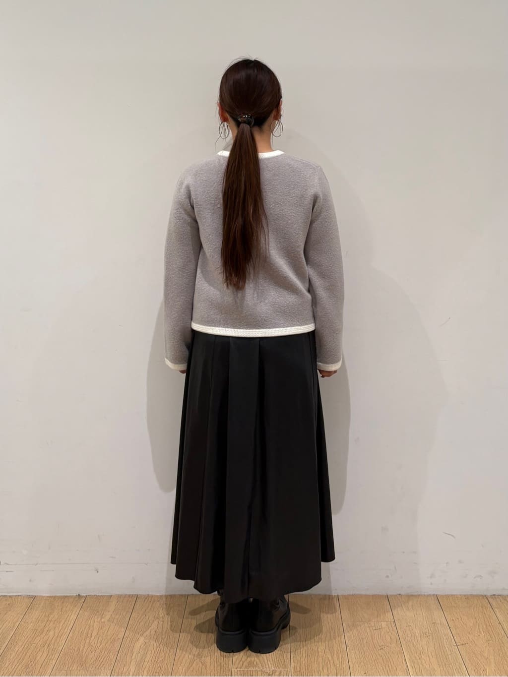 maiさんの「INDIVI｜ストレッチミドルブーツ」を使ったコーディネート