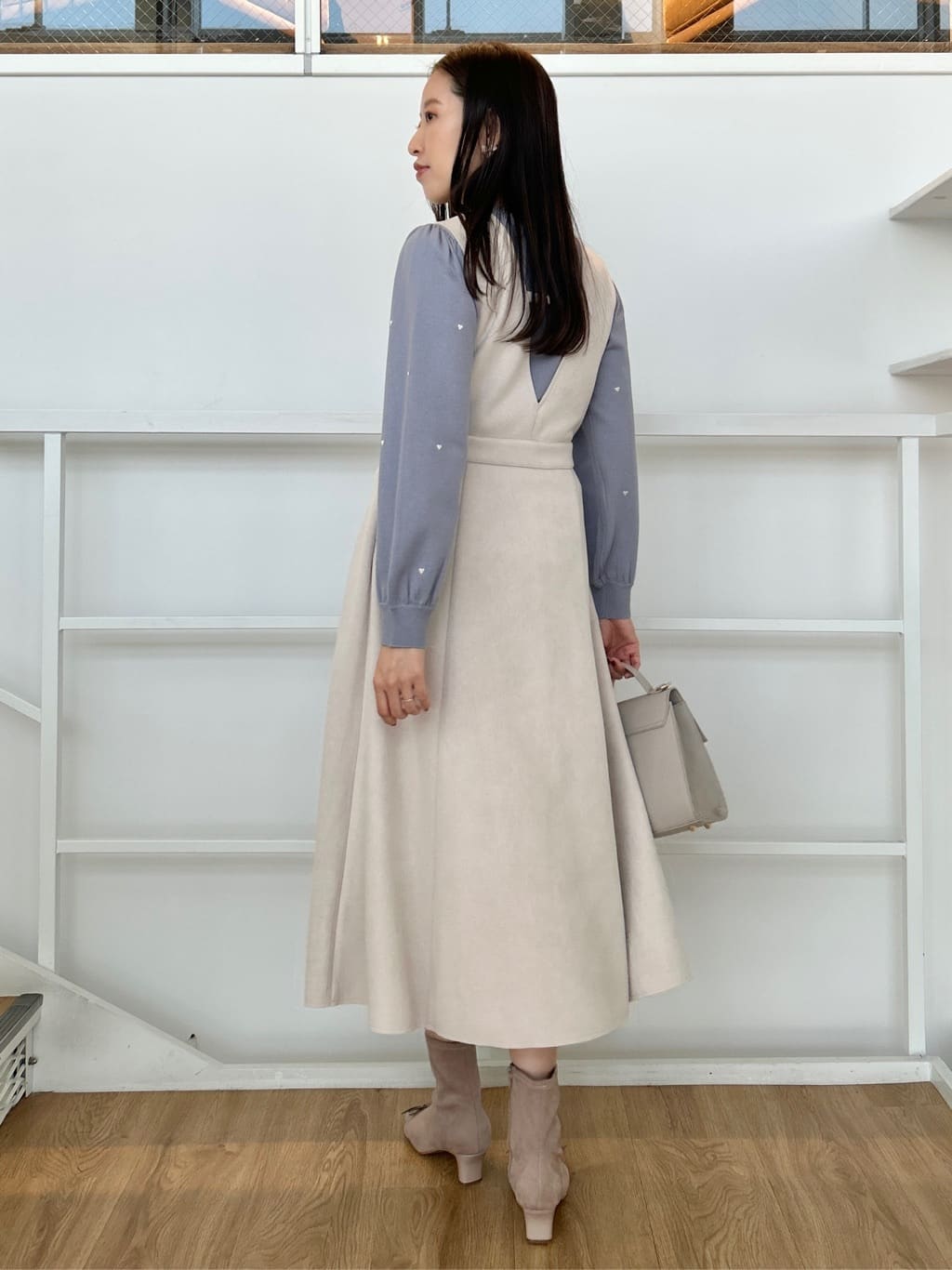 teiさんの「Couture brooch｜リボンデザイン2WAYバッグ」を使ったコーディネート