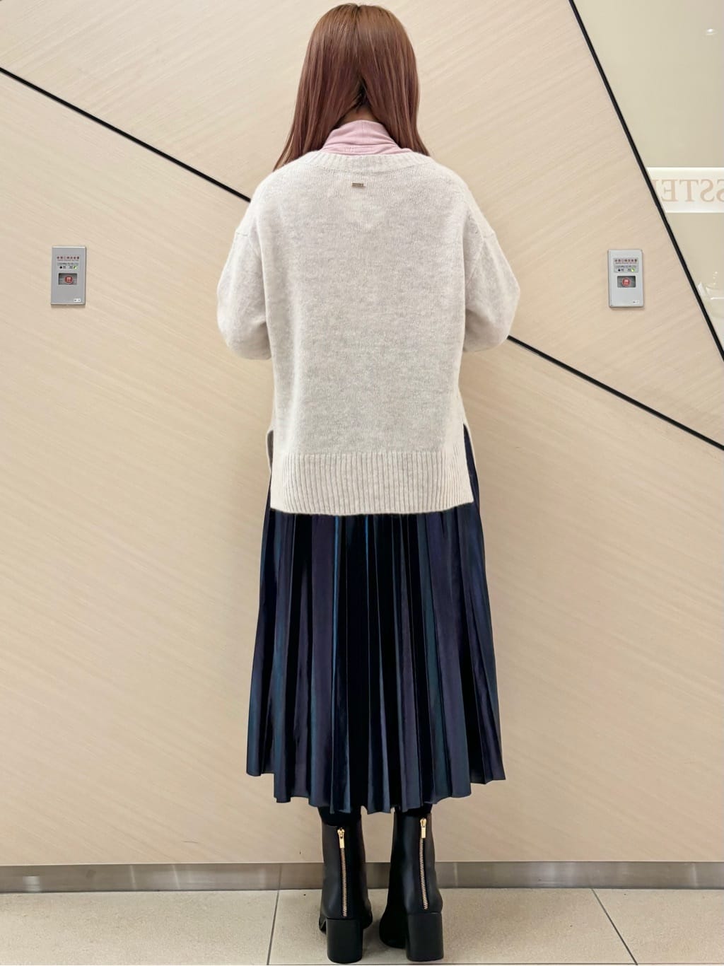 Rinaさんの「DRESSTERIOR｜【インナー使いに最適/しっとり暖かな吸湿発熱素材】タートルネックプルオーバー」を使ったコーディネート
