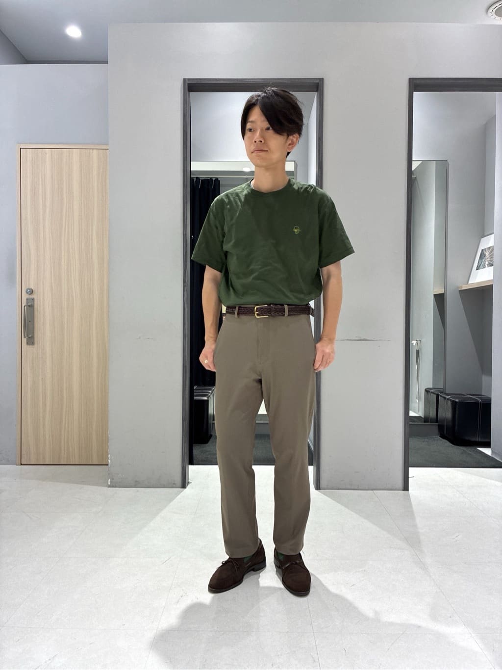 わいずみさんの「TAKEO KIKUCHI｜【360&deg;ストレッチ／セットアップ対応】None Of Stress パンツ」を使ったコーディネート