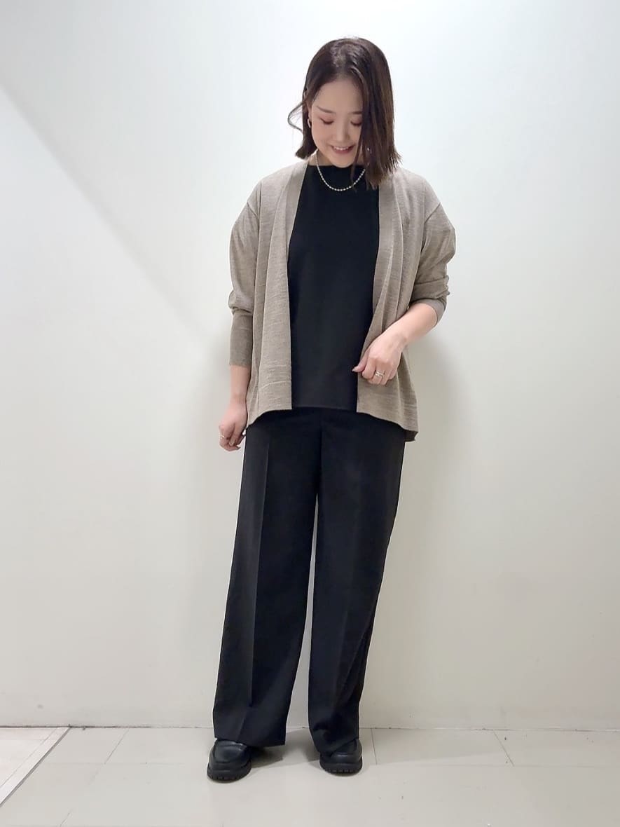 YUIさんの「UNTITLED｜【アンサンブル可/洗える/ボタンなし】シルクウールカシミヤ 着流しカーディガン」を使ったコーディネート