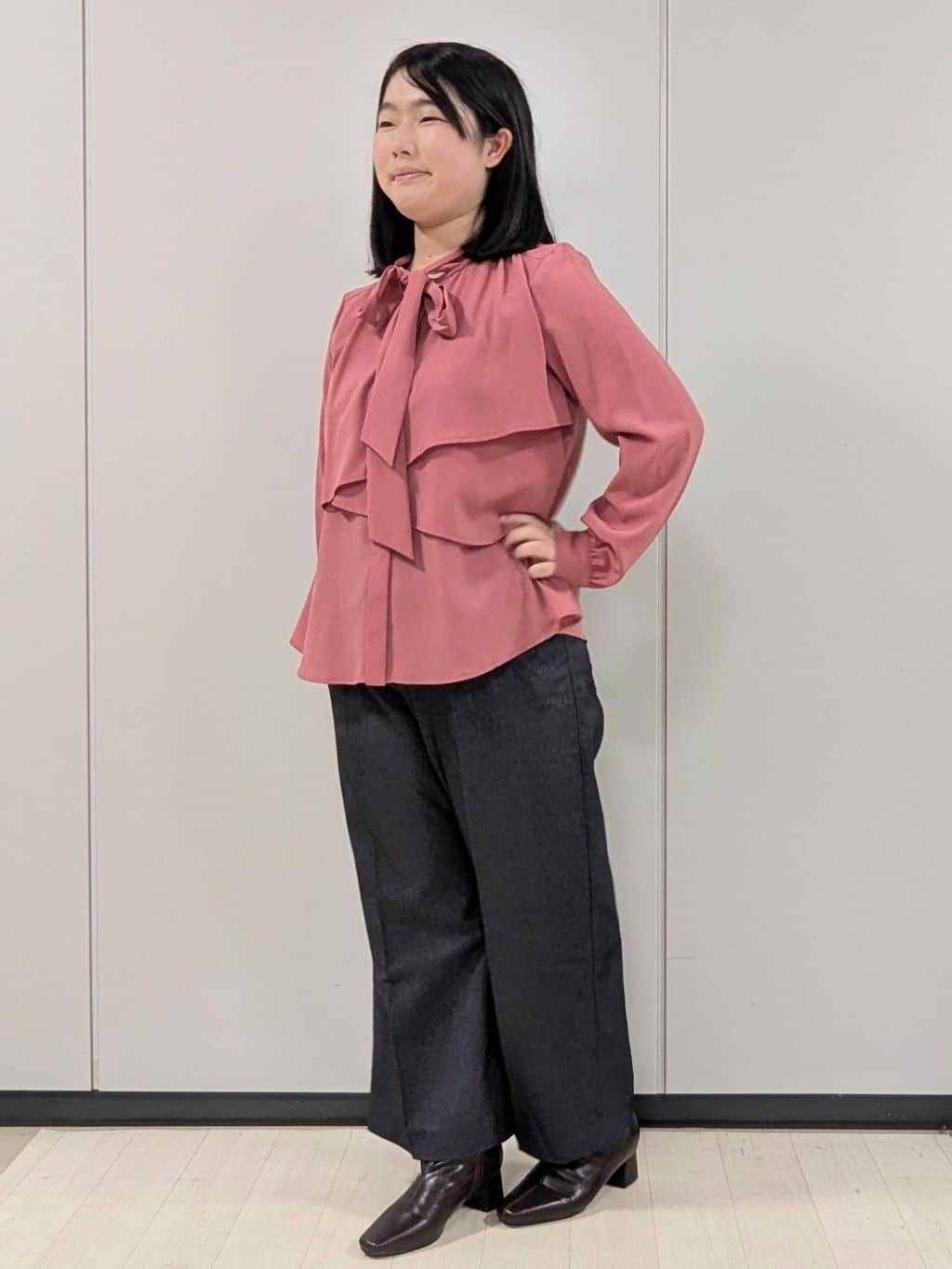 Nonさんの「index｜アシンメトリーレイヤードボウタイブラウス【洗濯機OK／イージーアイロン／防シワ】《XS～3L》」を使ったコーディネート