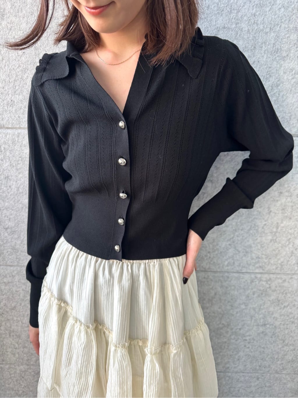 uchi__yamaさんの「CODE A｜sleek collar knit」を使ったコーディネート