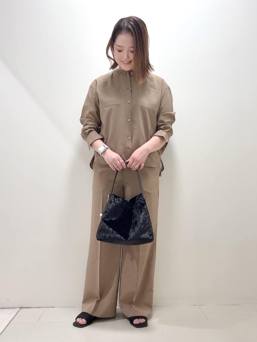 YUIさんの「UNTITLED｜【秋も着られる/セットアップ可】リラククールシャツ」を使ったコーディネート