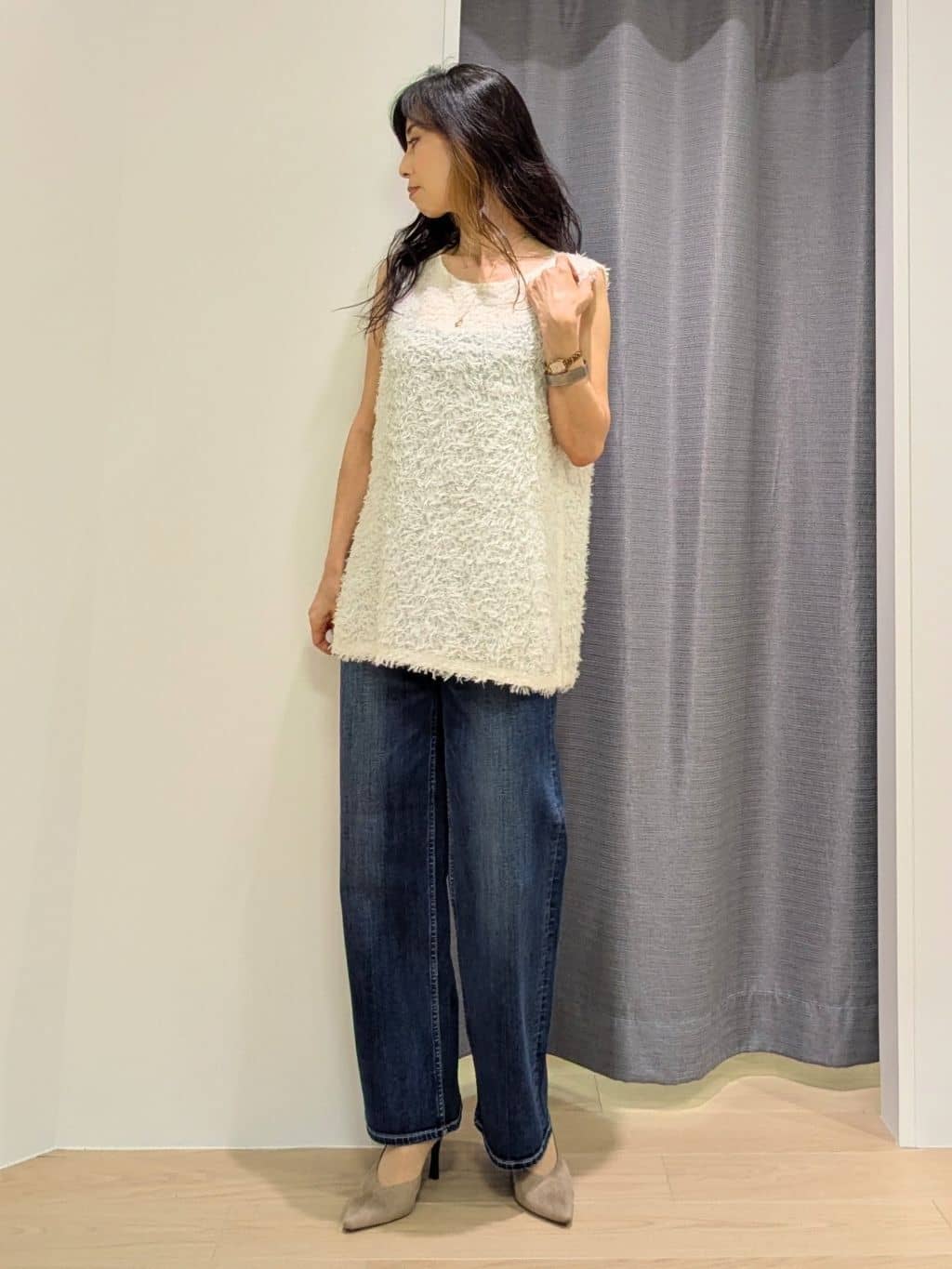 miiさんの「INDIVI｜【褒められデニム】ワイドストレート デニムパンツ」を使ったコーディネート