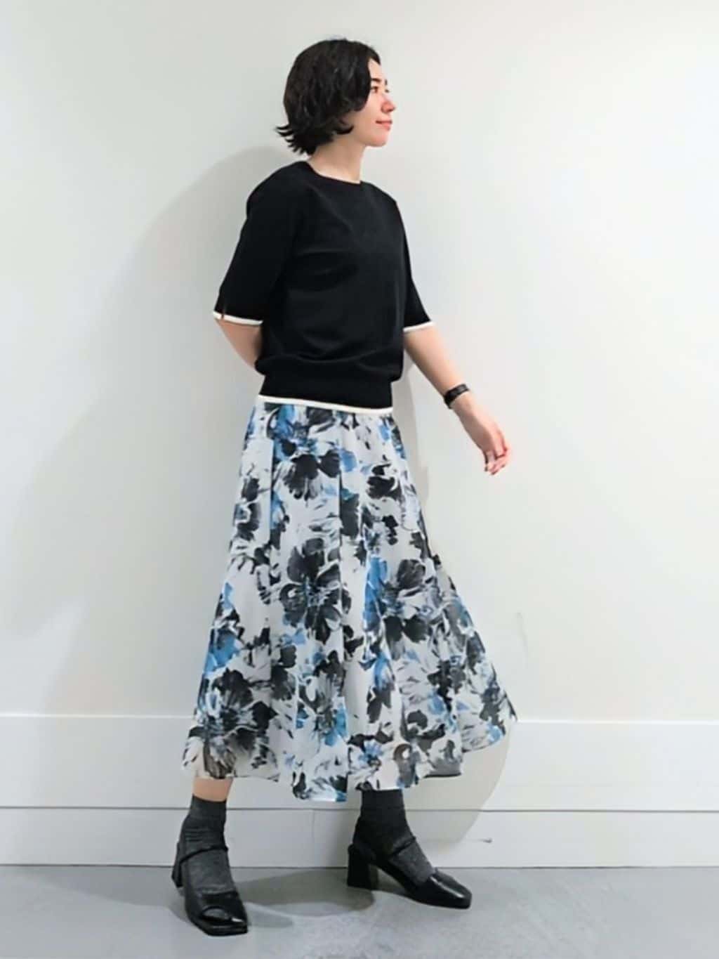 ミズタさんの「UNTITLED｜【アンサンブル可/薄手/洗える】5分袖クルーニット」を使ったコーディネート