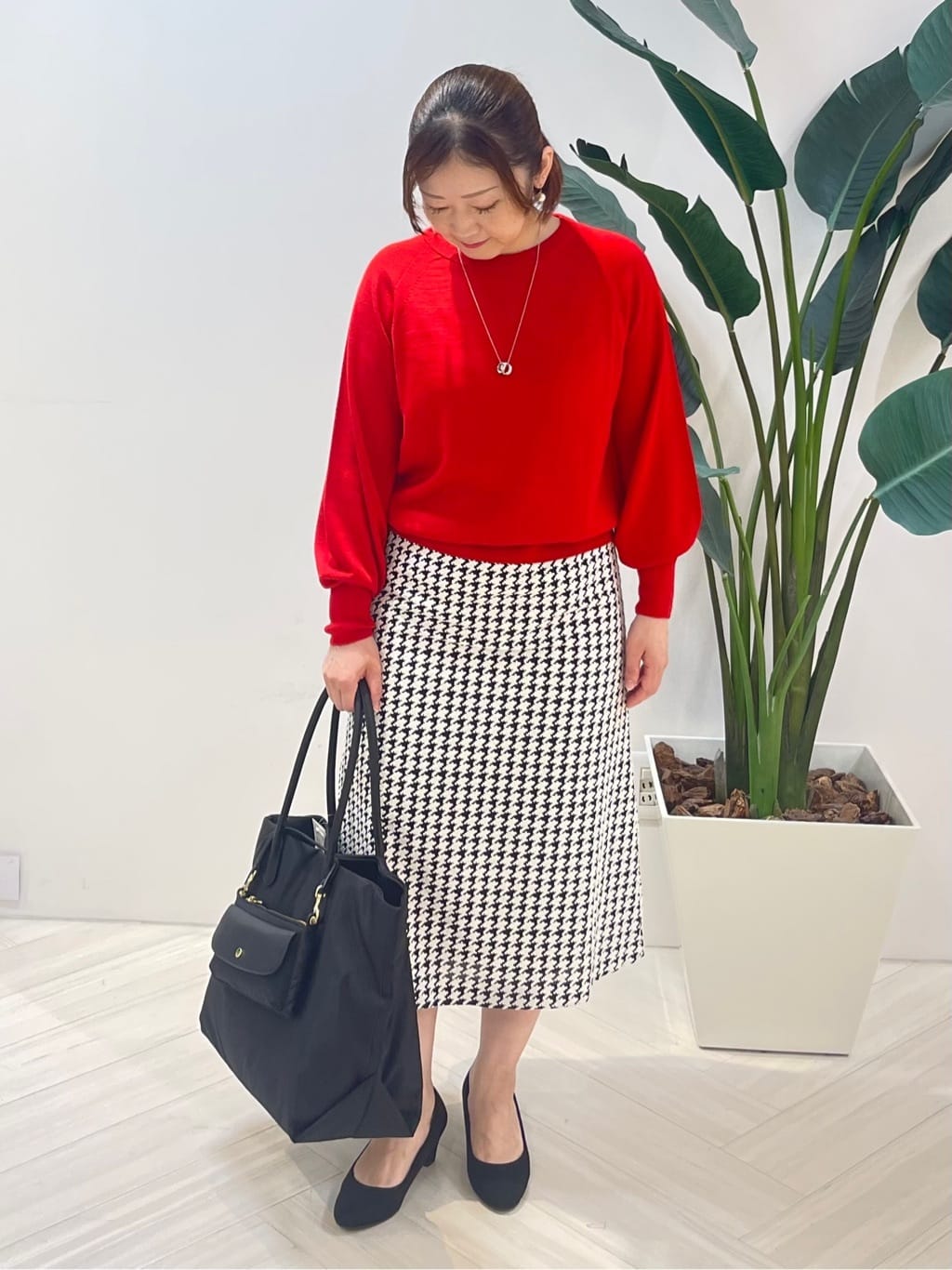 Tomoさんの「UNTITLED｜【8色展開／コンパクト丈】レーヨン混 コクーンニット」を使ったコーディネート