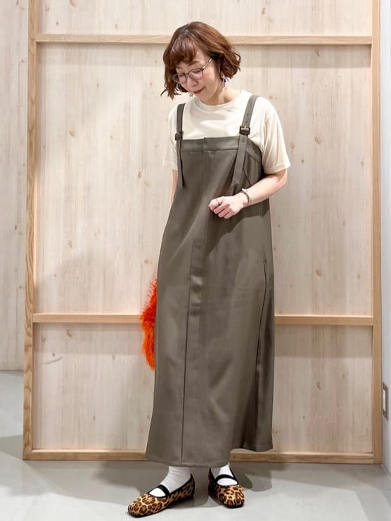 nakoさんの「THE SHOP TK｜シアーベロアカットソー【洗える】」を使ったコーディネート