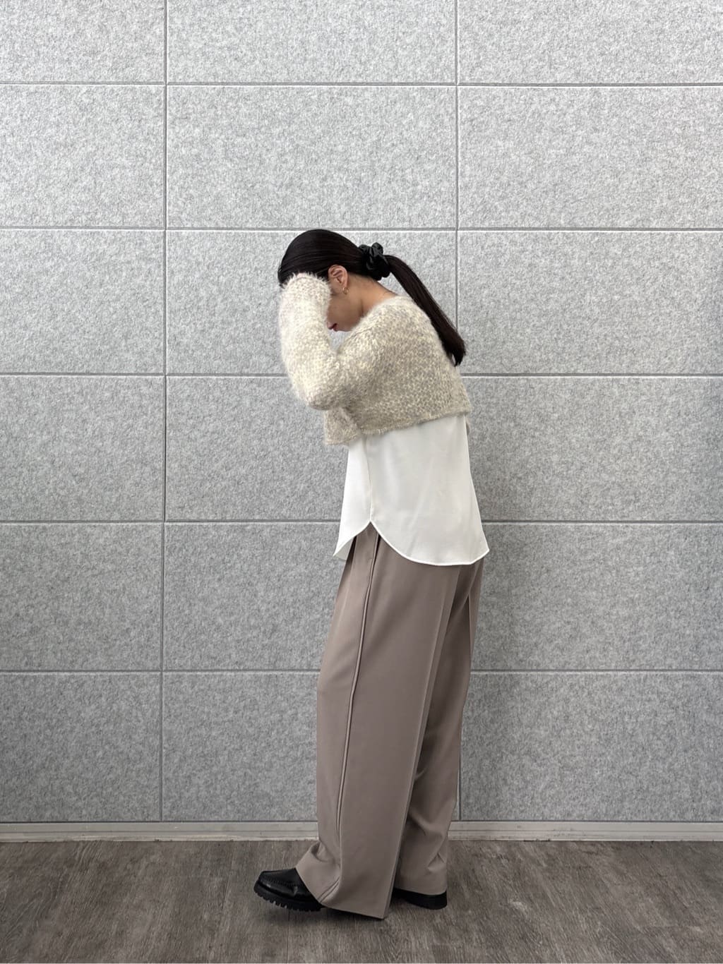 ひなさんの「INDIVI｜Comfy SET UP｜イージーストレートワイドパンツ【セットアップ対応／通勤/カセット服】」を使ったコーディネート