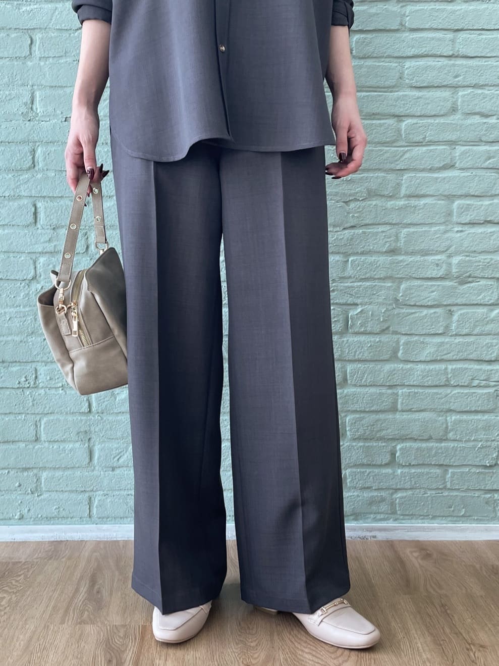 NATSUMIさんの「grove｜【カセット服/選べる着丈】洗濯機で洗えるオーバーシャツ」を使ったコーディネート