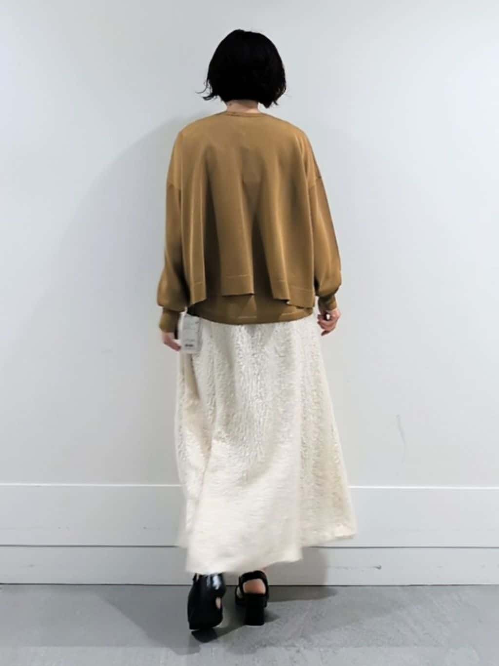 ミズタさんの「UNTITLED｜【前後2WAY/アンサンブル可/ゆったり】シアーカーディガン」を使ったコーディネート