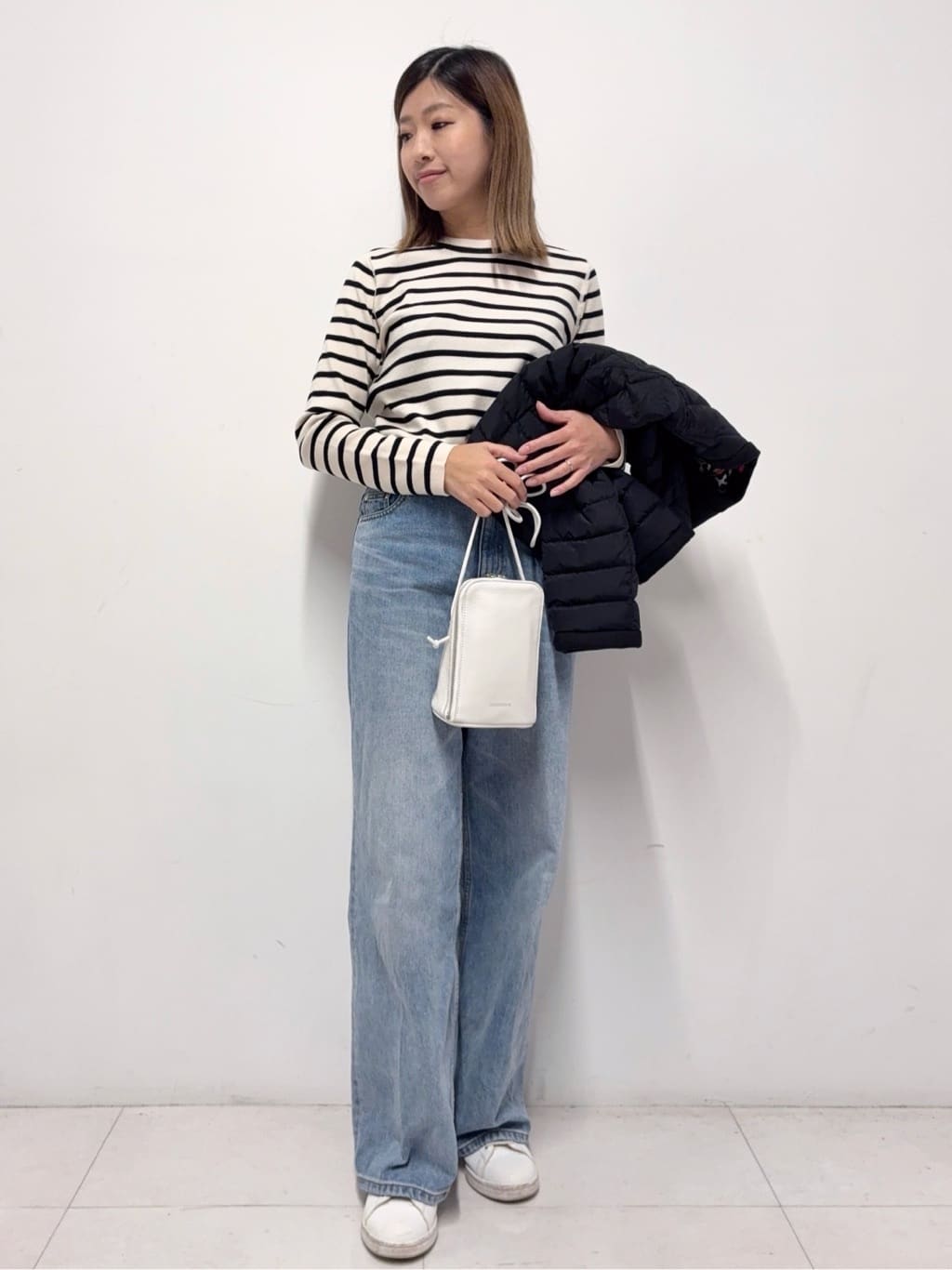 Nishijimaさんの「DRESSTERIOR｜ヴィンテージ加工ワイドデニムパンツ」を使ったコーディネート