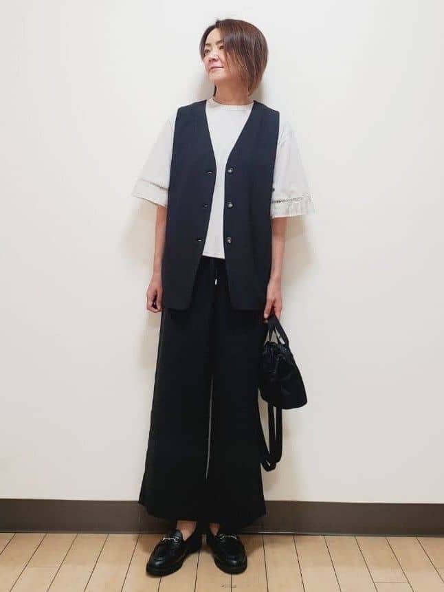 yuuさんの「Reflect｜【ウエスト総ゴム／セットアップ／単品使いOK◎】ベスト＋ストレートパンツセット」を使ったコーディネート