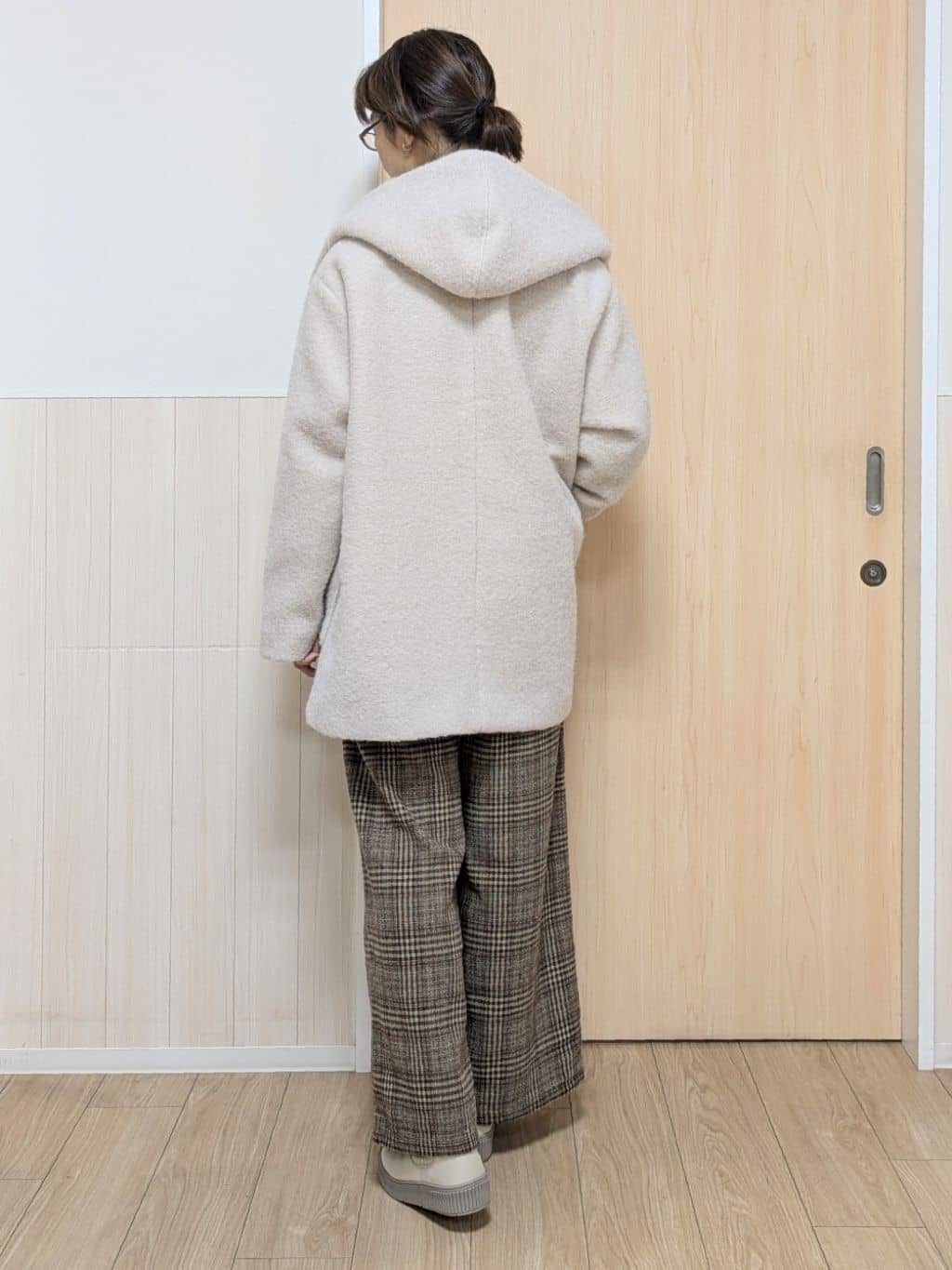 YuAさんの「SHOO･LA･RUE｜【あったか/S-LL】脚のラインをきれいに魅せる チェック柄ワイドパンツ」を使ったコーディネート