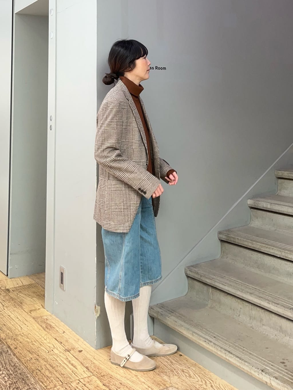 神野（jinno）さんの「TAKEO KIKUCHI｜アンチピリング タートルネック ニット」を使ったコーディネート