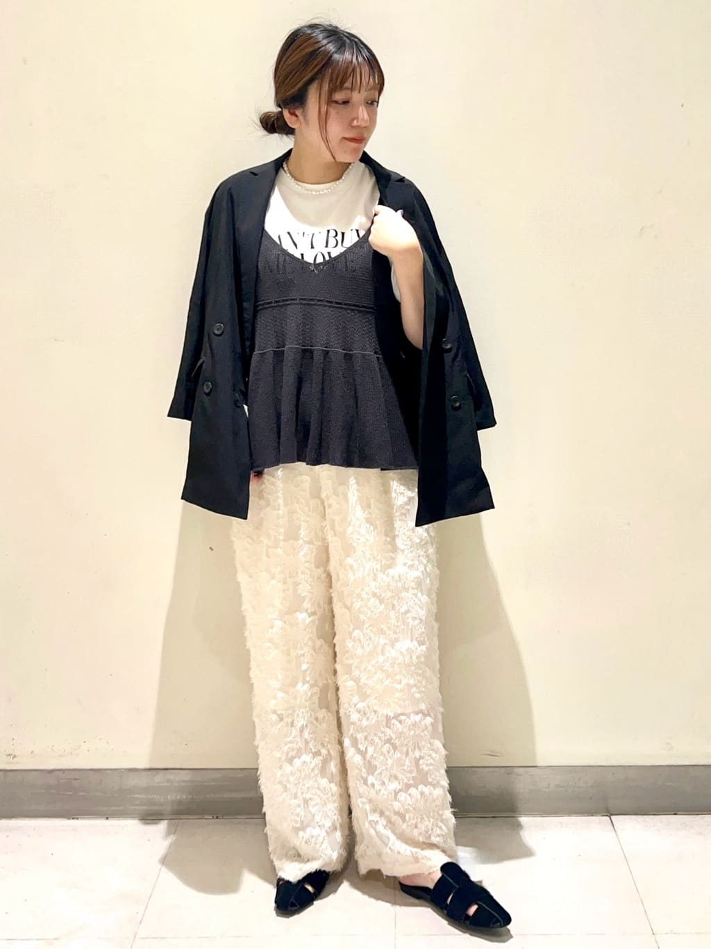 mizukiさんの「OPAQUE.CLIP｜ロックTシャツ別注アソート【GREEN DAY／METALLICA／THE BEATLES】」を使ったコーディネート