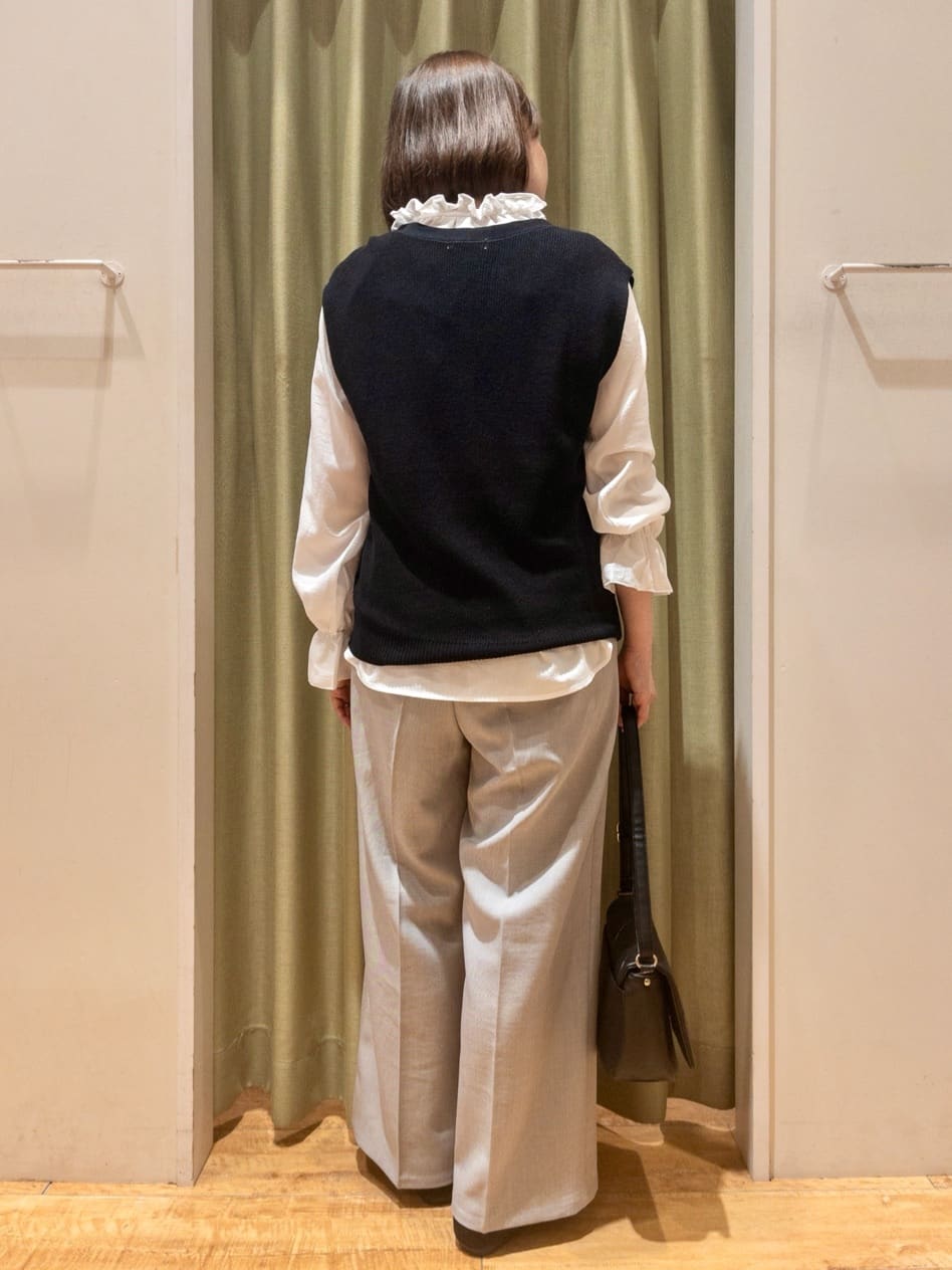 fukuiさんの「SHOO･LA･RUE｜【S-LL/セットアップ可/洗濯後しわになりにくい】きちんと見え タックワイドパンツ」を使ったコーディネート