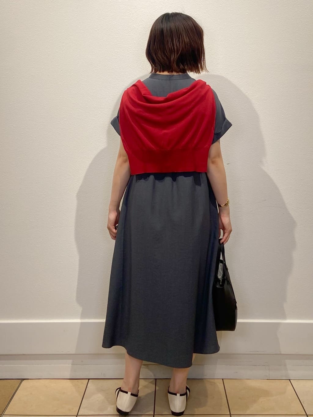 kimiさんの「index｜《美人百花掲載》ビジュークルーネックカーディガン【洗濯機洗い可／UVケア／接触冷感／抗ピル】」を使ったコーディネート