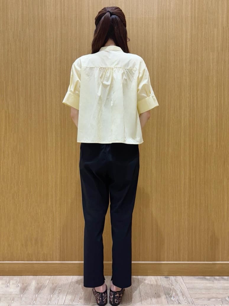 memeさんの「OPAQUE.CLIP｜ピンタックフレアシャツ【洗濯機洗い可】」を使ったコーディネート