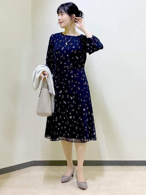  beni_gingerさんの「Reflect｜【ウエストリボン付き】フレアプリントワンピース」を使ったコーディネート