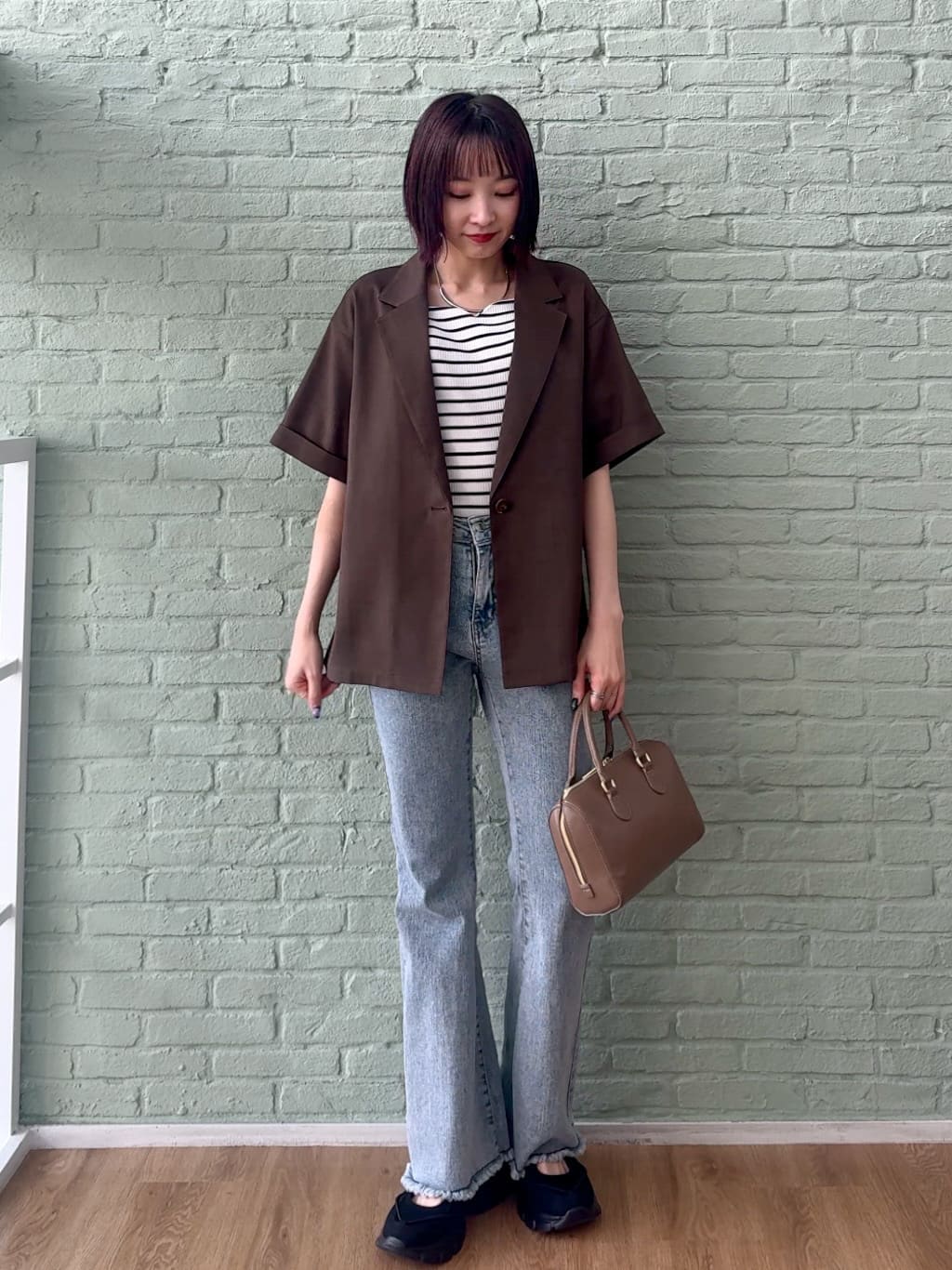 𝐜𝐡𝐢𝐤𝐚さんの「SHOO･LA･RUE｜【セットアップ可/洗濯後しわになりにくい】5分袖テーラードジャケット」を使ったコーディネート