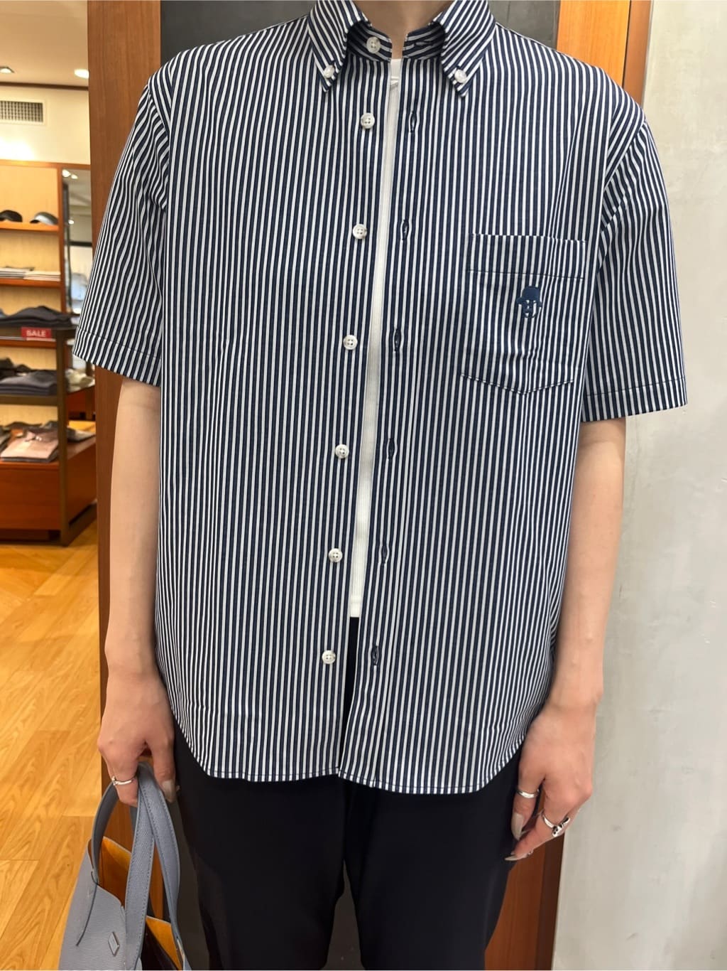 ちゃんみなさんの「TAKEO KIKUCHI｜【COOL CITY WEAR】ストライプジャージ ボタンダウンシャツ /接触冷感」を使ったコーディネート
