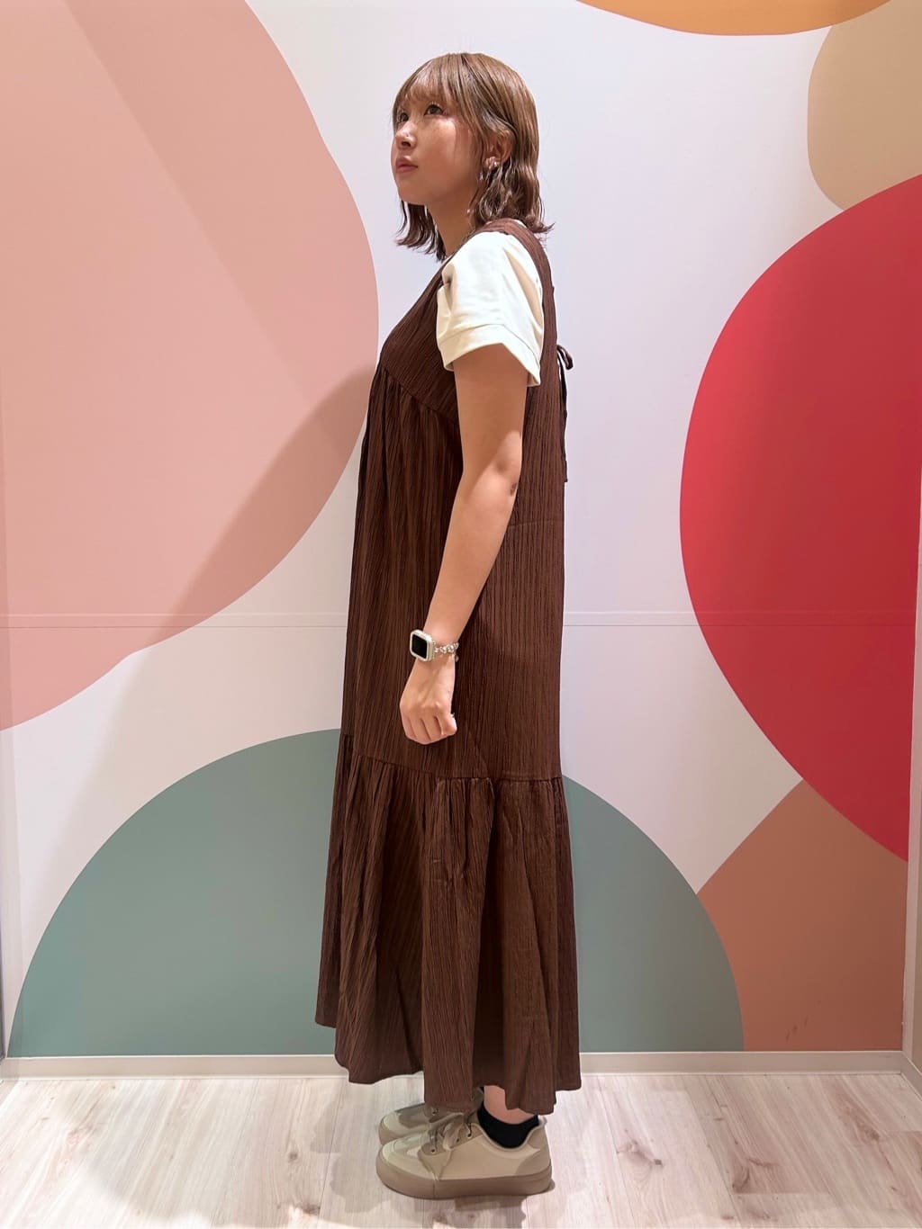 末っ子さんの「SHOO･LA･RUE｜【S-LL/汗ジミ軽減/ひんやり/UV】体型カバーに タック入りドルマントップス」を使ったコーディネート