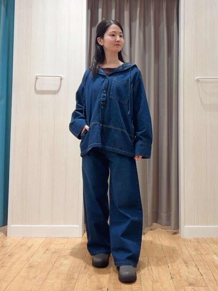 moneさんの「SHOO･LA･RUE｜【S-LL】美しく見せる ボートネックロンT」を使ったコーディネート