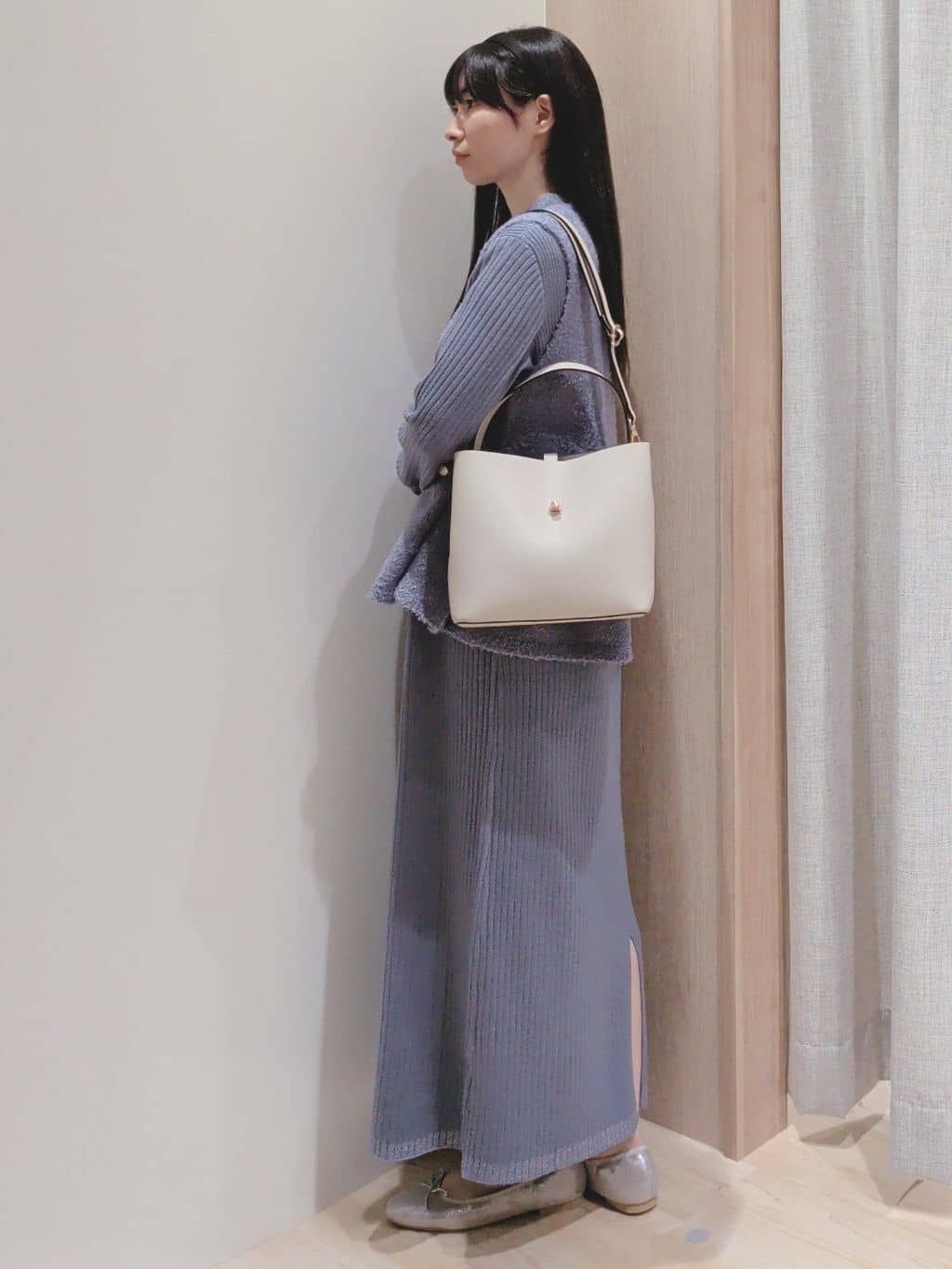 Yuiさんの「grove｜【2点SET/体型カバー】一枚で決まる、ペプラムベスト&times;ニットワンピース」を使ったコーディネート